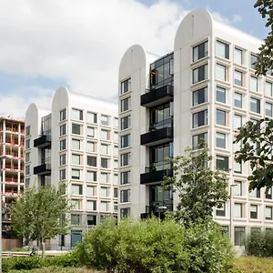 Apartment For Students Only Spacious At Flinders House Located In, London