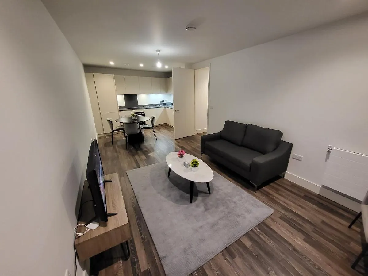 71 Bondway, Parry St, London Sw81Sf Apartment 0*,